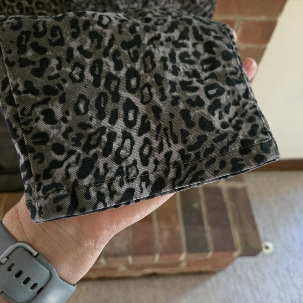Leopard Print Pants - Picture 5 of 7